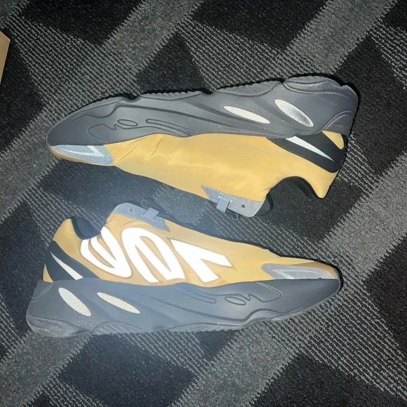 Adidas Yeezy 700 MNVN Honey Flux Size 16 - Picture 5 of 10